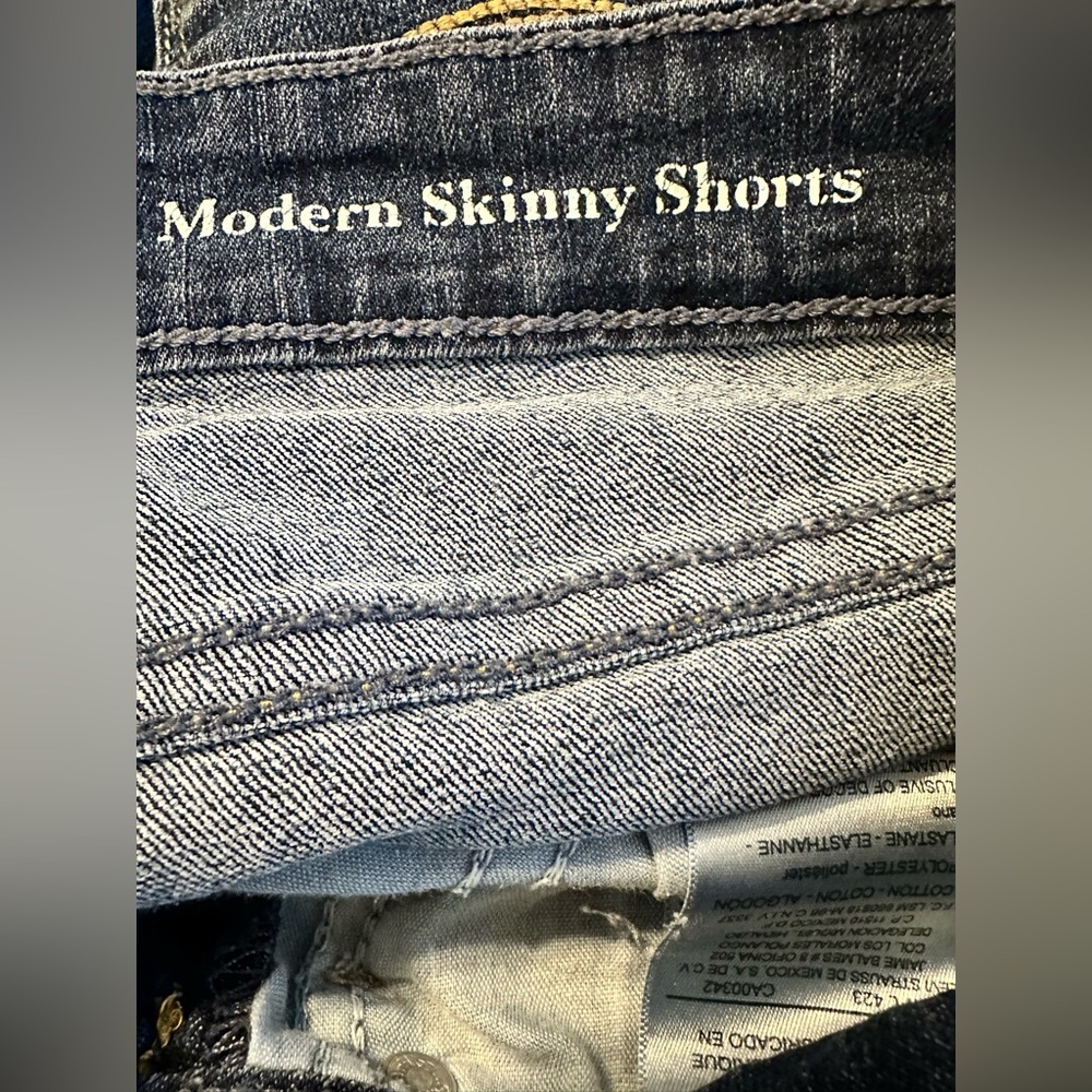 Signature by Levi Strauss Size 10 Modern Skinny Shorts Pre-owned - Picture 4 of 7